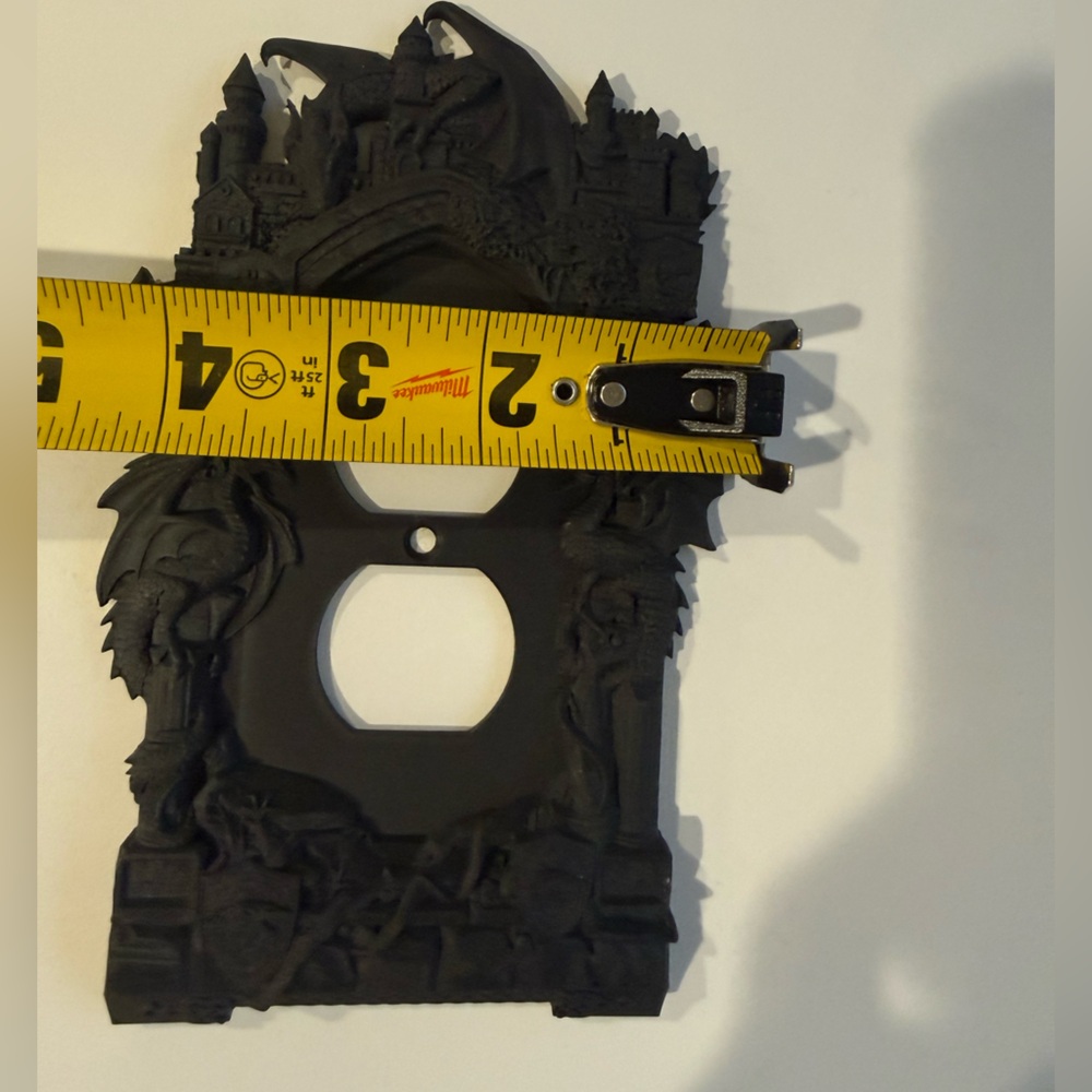 Gothic Dragon Castle Outlet Cover 3D - Picture 4 of 5